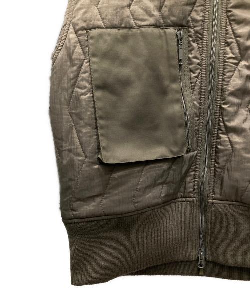 DAIWA PIER39（ダイワ ピア39）DAIWA PIER39 (ダイワ ピア39) TECH ARMY QUILTING HIGH NECK JACKET ブラウン サイズ:Mの古着・服飾アイテム