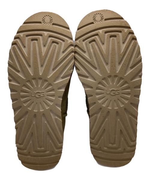 UGG（アグ）UGG (アグ) CLASSIC SLIPPERS ベージュ サイズ:23の古着・服飾アイテム