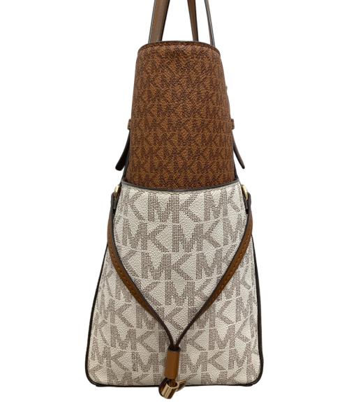 MICHAEL KORS（マイケルコース）MICHAEL KORS (マイケルコース) VOYAGER PVC EW シグネチャー トートバッグ ブラウン×ベージュの古着・服飾アイテム