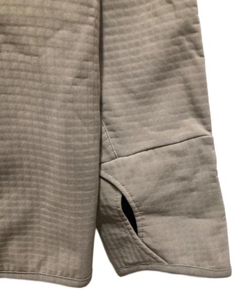 NIKE（ナイキ）NIKE (ナイキ) ジップアップフードジャケット ベージュ サイズ:XXL 未使用品の古着・服飾アイテム