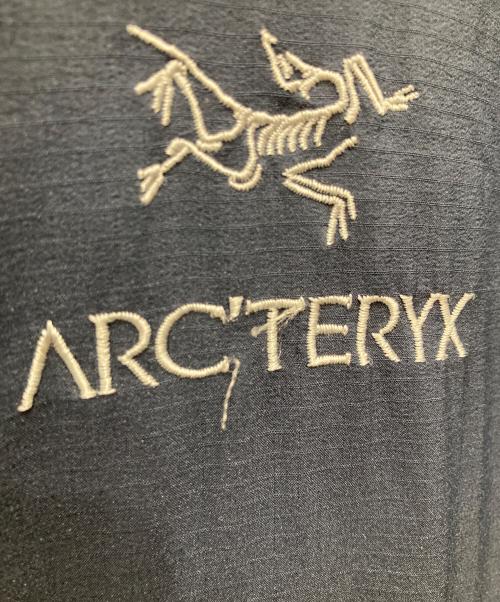 ARC'TERYX（アークテリクス）ARC'TERYX (アークテリクス) ATOM AR HOODY/アトムARフーディ ネイビー サイズ:Lの古着・服飾アイテム