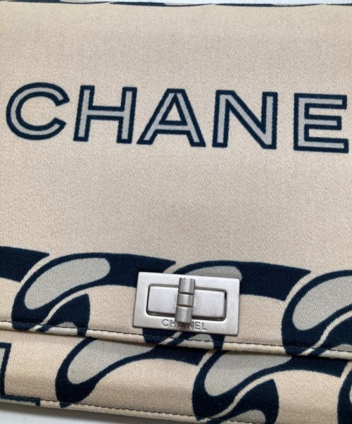 CHANEL（シャネル）CHANEL (シャネル) キャンバス＆レザー チェーン柄バッグ ベージュの古着・服飾アイテム
