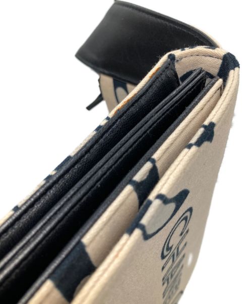 CHANEL（シャネル）CHANEL (シャネル) キャンバス＆レザー チェーン柄バッグ ベージュの古着・服飾アイテム