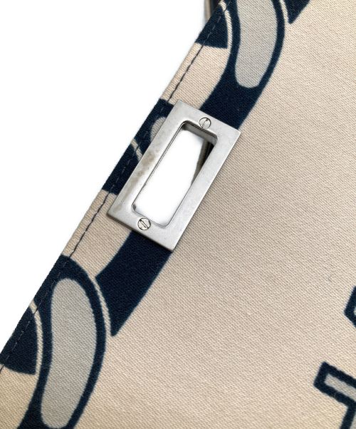 CHANEL（シャネル）CHANEL (シャネル) キャンバス＆レザー チェーン柄バッグ ベージュの古着・服飾アイテム