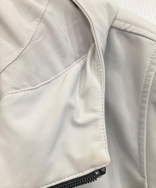 WOOLRICH（ウールリッチ）WOOLRICH (ウールリッチ) ソフトシェルラダージャケット グレー サイズ:Sの古着・服飾アイテム