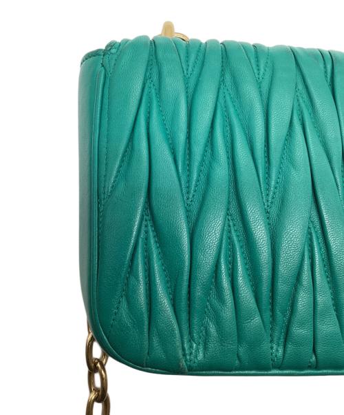 MIU MIU（ミュウミュウ）MIU MIU (ミュウミュウ) チェーンショルダーバッグ グリーンの古着・服飾アイテム