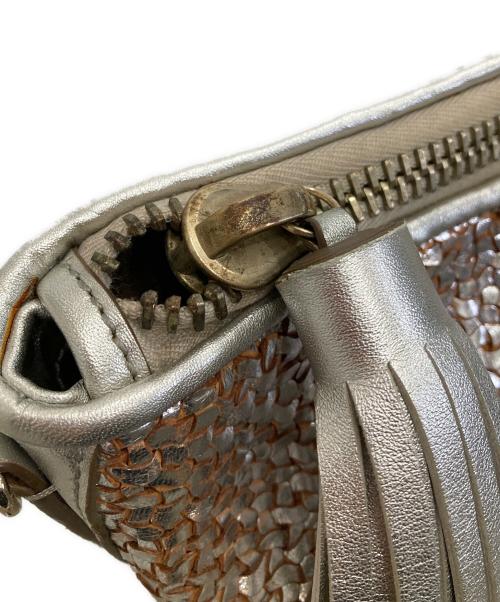 ANYA HINDMARCH（アニヤ・ハインドマーチ）ANYA HINDMARCH (アニヤハインドマーチ) 編み込みレザートートバッグ シルバーの古着・服飾アイテム