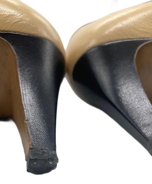 CHANEL（シャネル）CHANEL (シャネル) バイカラーパンプス ベージュ サイズ:23.5の古着・服飾アイテム