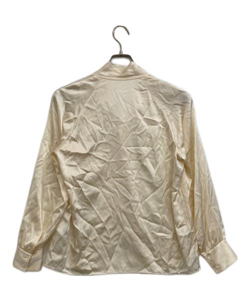 TOMORROW LAND（トゥモローランド）TOMORROW LAND (トゥモローランド) ウォッシャブルサテン ボウタイギャザーブラウス アイボリー サイズ:Sの古着・服飾アイテム