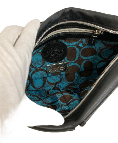 Orobianco（オロビアンコ）Orobianco (オロビアンコ) クロコ型押しショルダーバッグ ブラックの古着・服飾アイテム