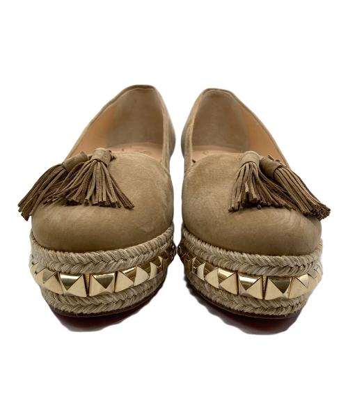 Christian Louboutin（クリスチャン・ルブタン）Christian Louboutin (クリスチャン・ルブタン) タッセル付きパンプス ベージュ サイズ:36の古着・服飾アイテム