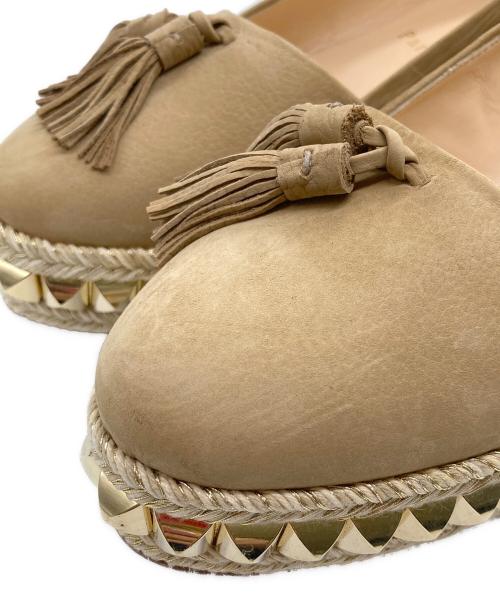 Christian Louboutin（クリスチャン・ルブタン）Christian Louboutin (クリスチャン・ルブタン) タッセル付きパンプス ベージュ サイズ:36の古着・服飾アイテム