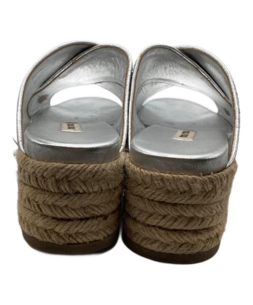 MIU MIU（ミュウミュウ）MIU MIU (ミュウミュウ) エスパドリーユ シルバー サイズ:38 1/2の古着・服飾アイテム