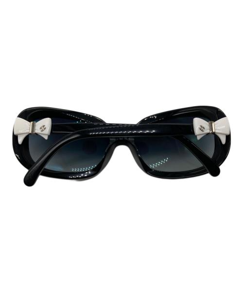 CHANEL（シャネル）CHANEL (シャネル) ココマークリボンサングラス ブラック サイズ:58□17 135の古着・服飾アイテム