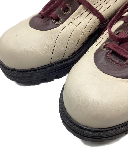 PUMA（プーマ）PUMA (プーマ) ブーツ ホワイト×ボルドー サイズ:25.5の古着・服飾アイテム