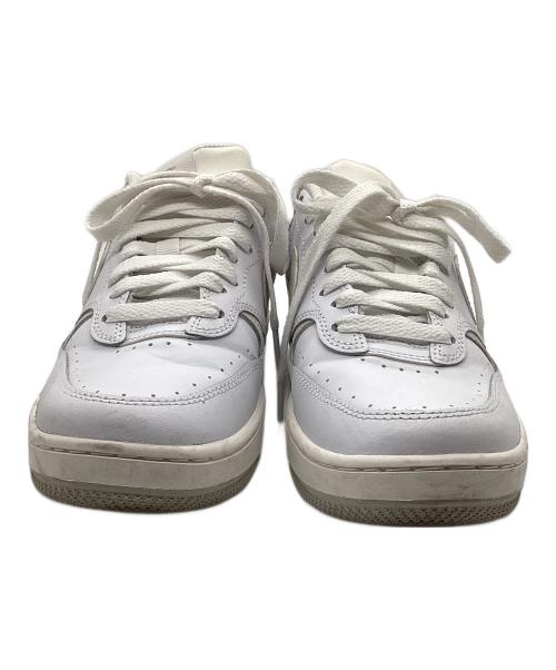 NIKE（ナイキ）NIKE (ナイキ) ローカットスニーカー ホワイト サイズ:23.5の古着・服飾アイテム