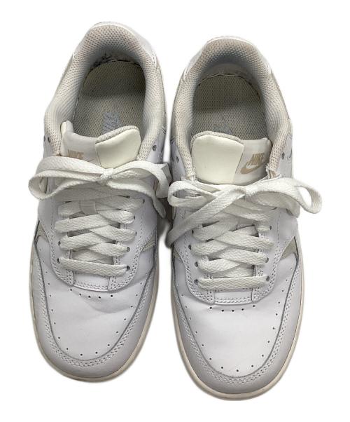 NIKE（ナイキ）NIKE (ナイキ) ローカットスニーカー ホワイト サイズ:23.5の古着・服飾アイテム