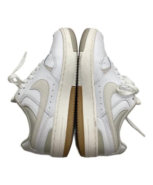 NIKE（ナイキ）NIKE (ナイキ) ローカットスニーカー ホワイト サイズ:23.5の古着・服飾アイテム