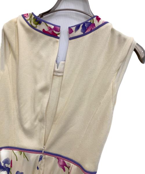 LEONARD（レオナール）LEONARD (レオナール) ノースリーブワンピース ベージュ サイズ:38の古着・服飾アイテム