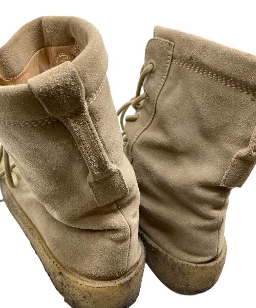 YEEZY（イージー）YEEZY (イージー) CREPE BOOT ベージュ サイズ:43の古着・服飾アイテム