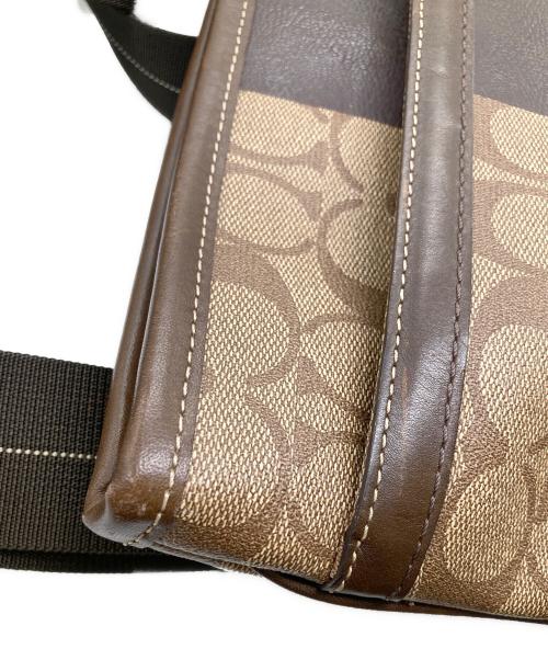 COACH（コーチ）COACH (コーチ) シグネチャーショルダーバッグ ブラウンの古着・服飾アイテム