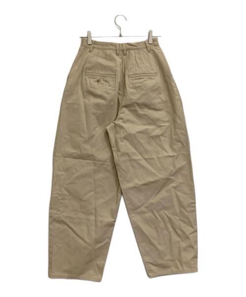 SLOBE IENA（スローブ イエナ）SLOBE IENA (スローブ イエナ) チノタックカービーパンツ ベージュ サイズ:36 未使用品の古着・服飾アイテム