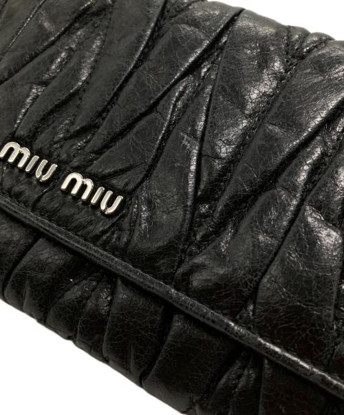 MIU MIU（ミュウミュウ）MIU MIU (ミュウミュウ) マテラッセロングウォレット ブラックの古着・服飾アイテム