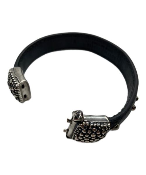 BOTTEGA VENETA（ボッテガベネタ）BOTTEGA VENETA (ボッテガベネタ) スタッズブレスレット ブラックの古着・服飾アイテム