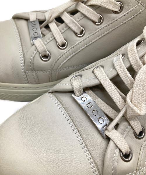 GUCCI（グッチ）GUCCI (グッチ) レザースニーカー ベージュ サイズ:SIZE 71/2の古着・服飾アイテム
