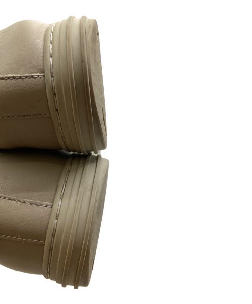 GUCCI（グッチ）GUCCI (グッチ) レザースニーカー ベージュ サイズ:SIZE 71/2の古着・服飾アイテム