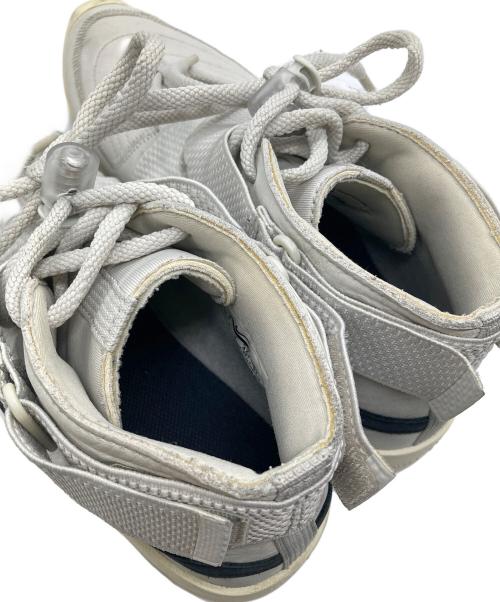 NIKE（ナイキ）NIKE (ナイキ) Fear Of God (フィア・オブ・ゴッド) ミッドカットスニーカー グレー サイズ:27の古着・服飾アイテム