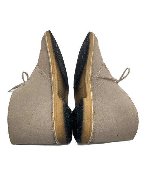 CLARKS ORIGINALS（クラークス オリジナルズ）CLARKS ORIGINALS (クラークス オリジナルズ) スウェードチャッカーブーツ ベージュ サイズ:27.5の古着・服飾アイテム