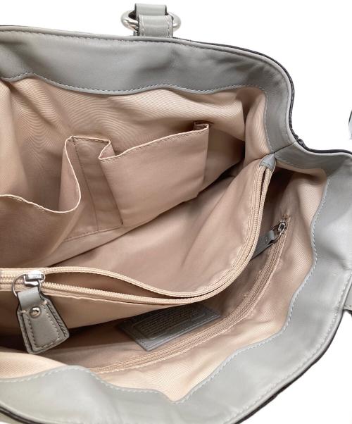 COACH（コーチ）COACH (コーチ) ハンドバッグ ホワイトの古着・服飾アイテム