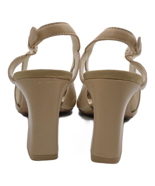 YOSHITO（ヨシト）YOSHITO (ヨシト) スクエアトゥーパンプス ベージュ サイズ:22.5の古着・服飾アイテム