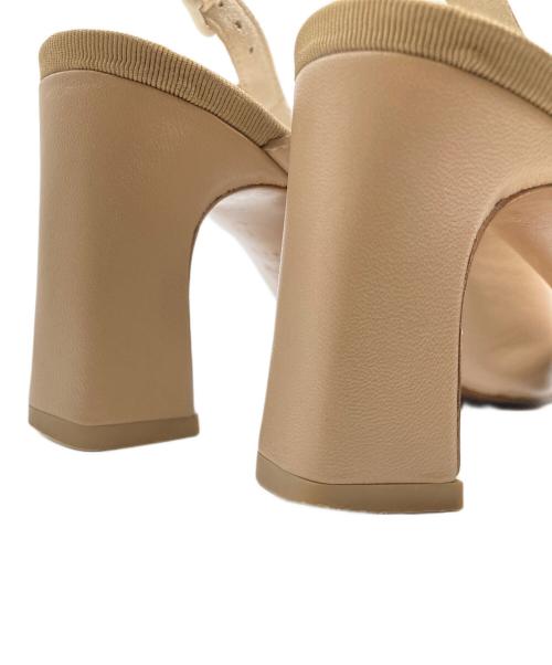 YOSHITO（ヨシト）YOSHITO (ヨシト) スクエアトゥーパンプス ベージュ サイズ:22.5の古着・服飾アイテム