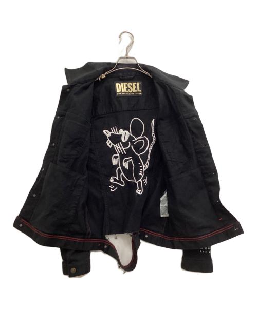 DIESEL（ディーゼル）DIESEL (ディーゼル) グラフィック加工デニムジャケット ブラック サイズ:Mの古着・服飾アイテム