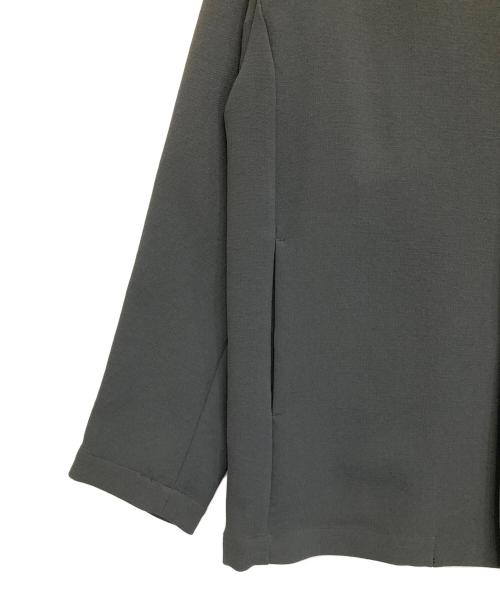 A + TOKYO（エープラス トウキョウ）A + TOKYO (エープラス トウキョウ) ノーカラージャケット 244453001 グレー サイズ:SIZE 1の古着・服飾アイテム