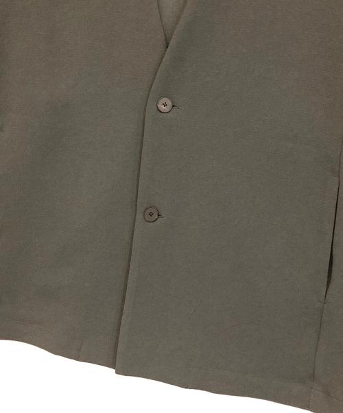 A + TOKYO（エープラス トウキョウ）A + TOKYO (エープラス トウキョウ) ノーカラージャケット 244453001 グレー サイズ:SIZE 1の古着・服飾アイテム