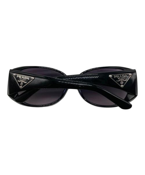 PRADA（プラダ）PRADA (プラダ) サイドロゴプレートサングラス ブラック サイズ:61-14の古着・服飾アイテム