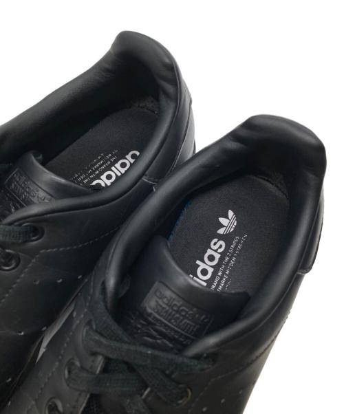 adidas（アディダス）adidas (アディダス) スニーカー ブラック サイズ:27cmの古着・服飾アイテム