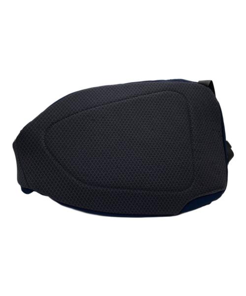 Patagonia（パタゴニア）Patagonia (パタゴニア) アトムスリング ボディバッグ ネイビーの古着・服飾アイテム