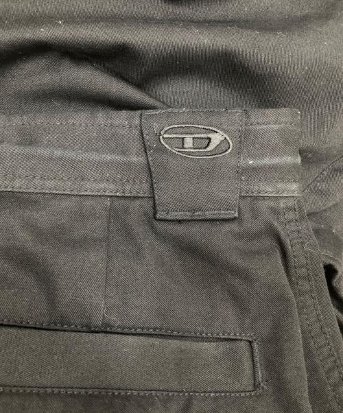 DIESEL（ディーゼル）DIESEL (ディーゼル) P-ARNE-SHORT-A ハーフパンツ ブラック サイズ:46の古着・服飾アイテム