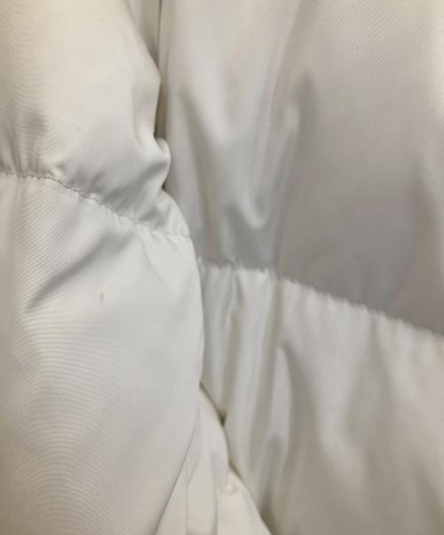 Emilio Pucci（エミリオ プッチ）Emilio Pucci (エミリオ プッチ) ダウンコート ホワイト サイズ:38の古着・服飾アイテム