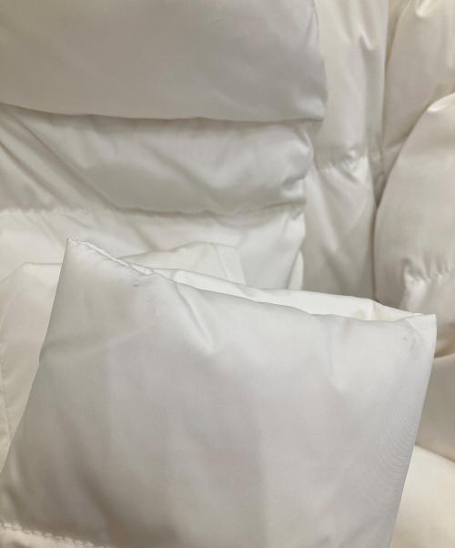 Emilio Pucci（エミリオ プッチ）Emilio Pucci (エミリオ プッチ) ダウンコート ホワイト サイズ:38の古着・服飾アイテム