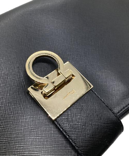 Salvatore Ferragamo（サルヴァトーレ フェラガモ）Salvatore Ferragamo (サルヴァトーレ フェラガモ) ガンチーニハンドバッグ ブラックの古着・服飾アイテム