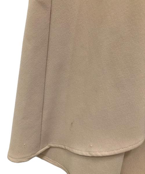 YOKO CHAN（ヨーコチャン）YOKO CHAN (ヨーコチャン) パールスリットラインブラウス ベージュ サイズ:40の古着・服飾アイテム