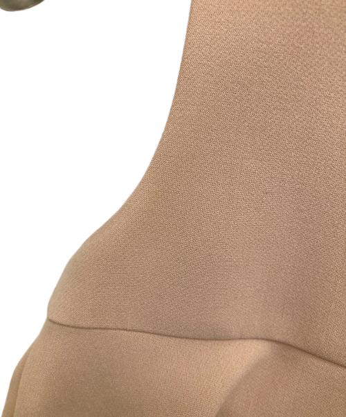 YOKO CHAN（ヨーコチャン）YOKO CHAN (ヨーコチャン) パールスリットラインブラウス ベージュ サイズ:40の古着・服飾アイテム