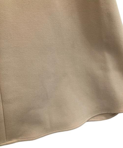 YOKO CHAN（ヨーコチャン）YOKO CHAN (ヨーコチャン) パールスリットラインブラウス ベージュ サイズ:40の古着・服飾アイテム