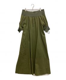 BORDERS at BALCONY（ボーダーズアットバルコニー）の古着「オフショルダーワンピース」｜カーキ