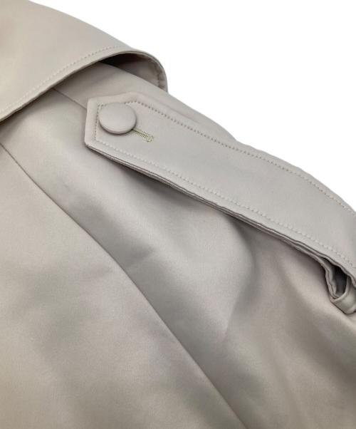 MaxMara（マックスマーラ）MaxMara (マックスマーラ) ダブルブレストサテンケープトレンチコート ベージュ サイズ:不明の古着・服飾アイテム